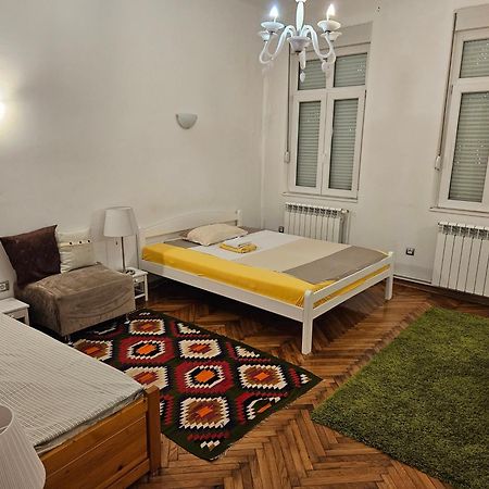 Cricket 2 Hostel Belgrade Extérieur photo