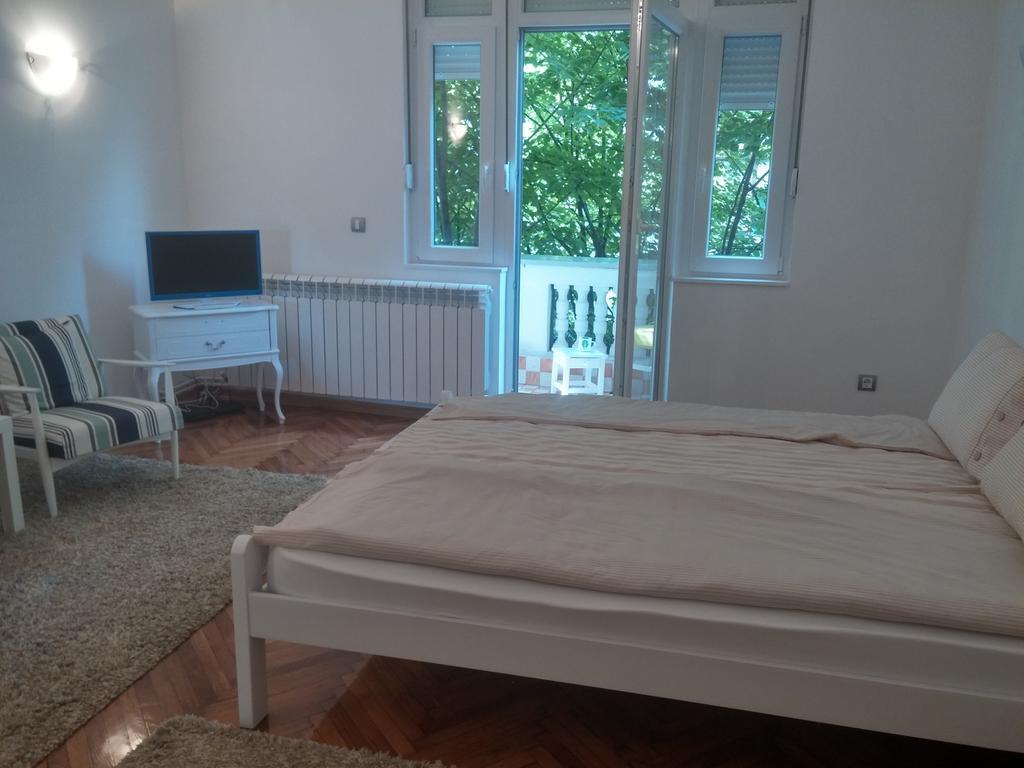 Cricket 2 Hostel Belgrade Extérieur photo